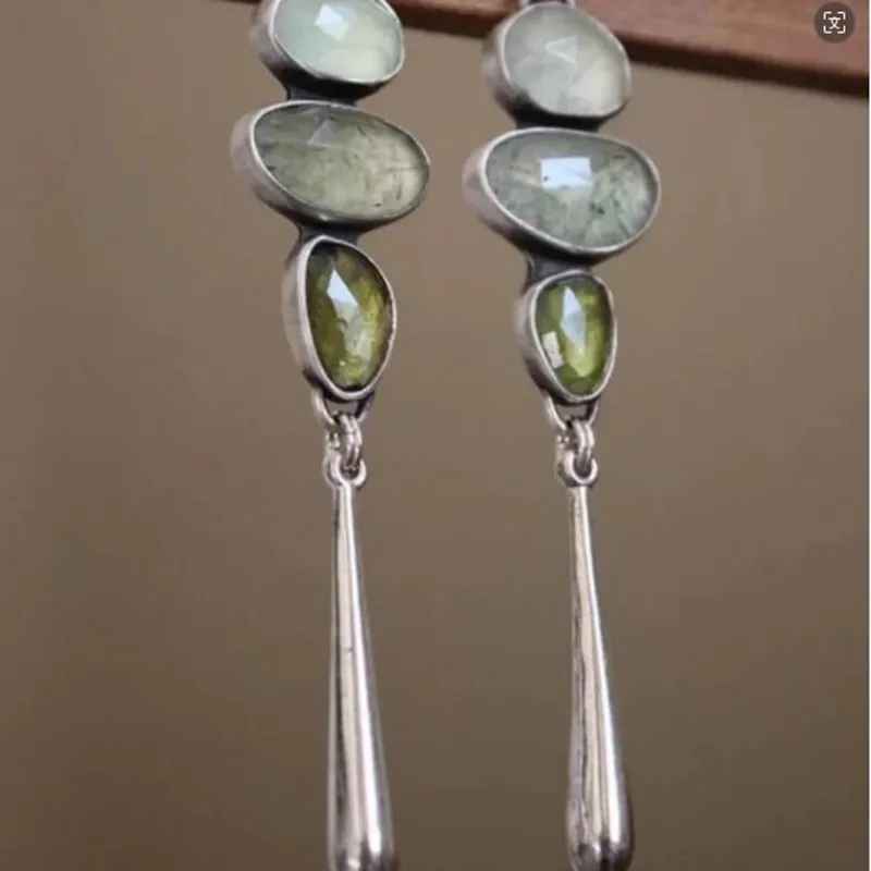 Retro Personal Silver Green Stone Dangling Earrings