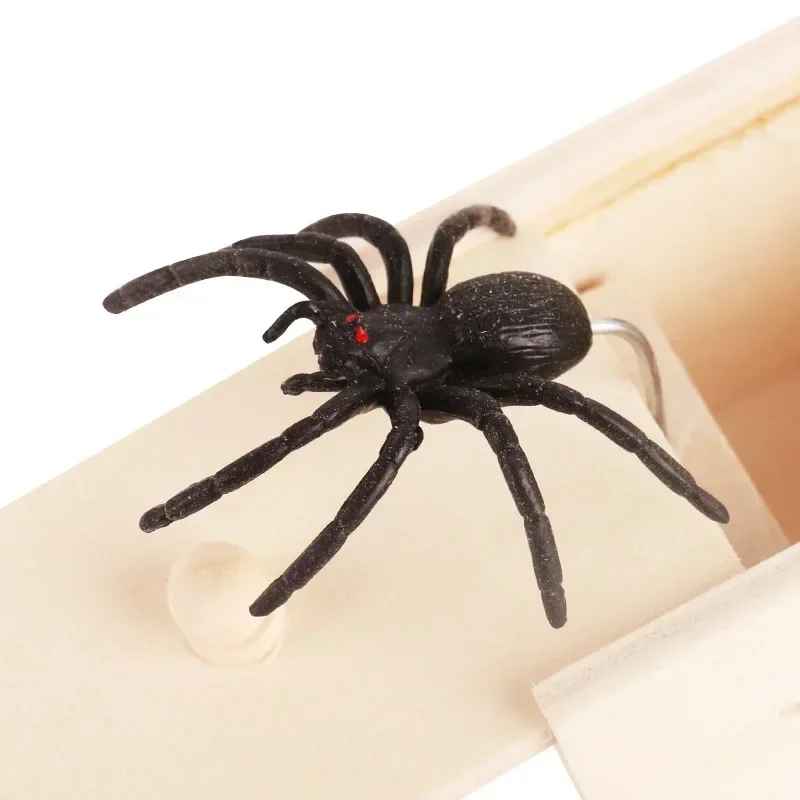 1Pc Wooden Prank Funny Spider Trick Scare Box