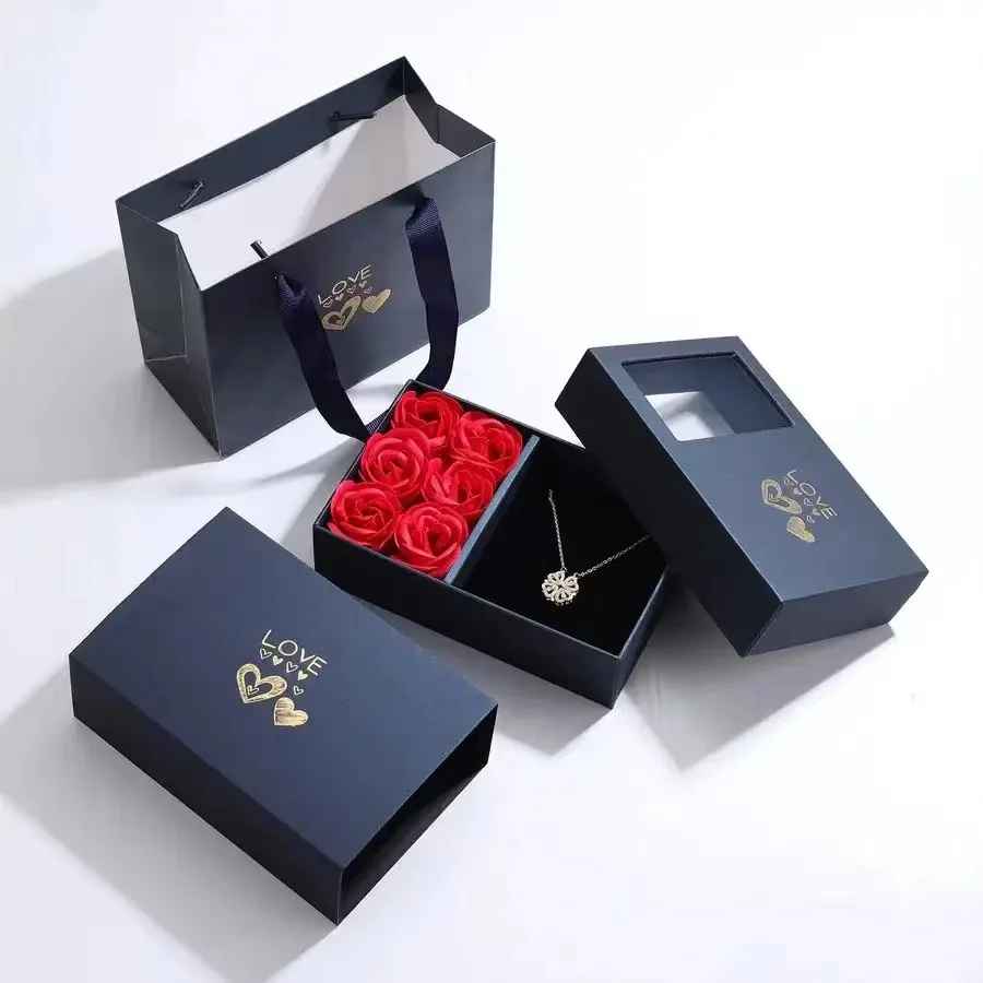 Lucky Four-leaf Clover Necklace with Rose Gift Box