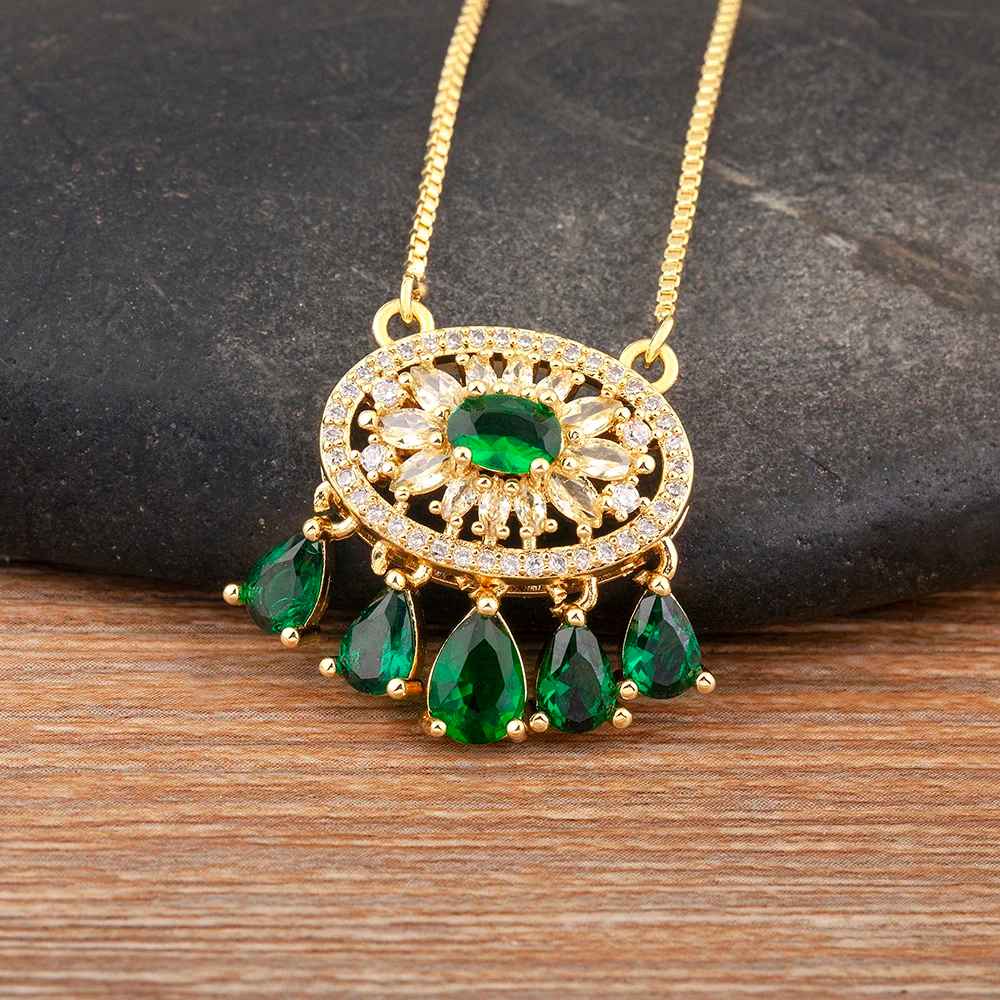 Flower Shape Zircon Pendant Necklace