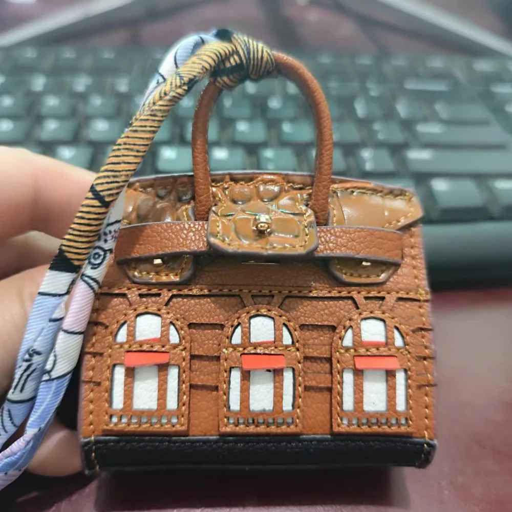 6cm House-Shaped Mini Earphone Bag Keychain