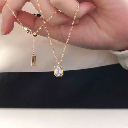 2 Carat Emerald Rose Gold Necklace