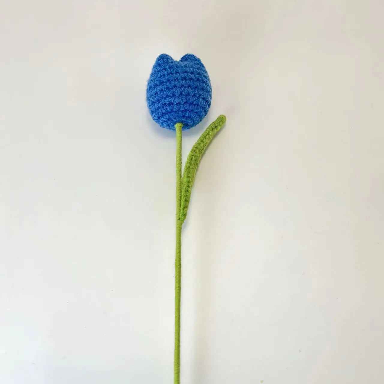 1PC Knitted Crochet Flower Tulip